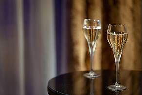 Art Deco Imperial Hotel