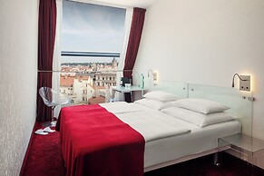 Metropol Design Hotel Old Town