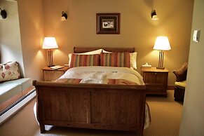 Vagabond Lodge at Kicking Horse Resort