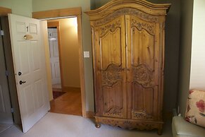 Vagabond Lodge at Kicking Horse Resort