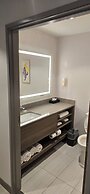 Comfort Suites