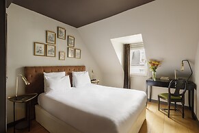 NEWHOTEL REPUBLIQUE (ex Albert's Hotel)