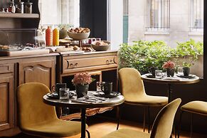 NEWHOTEL REPUBLIQUE (ex Albert's Hotel)