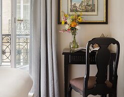 NEWHOTEL REPUBLIQUE (ex Albert's Hotel)