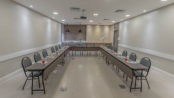 Hotel Deville Prime Cuiabá