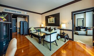 Ramada by Wyndham Bangkok Chaophya Park