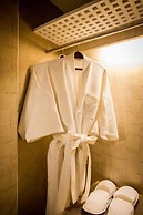 Ramada by Wyndham Bangkok Chaophya Park