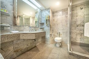 Ramada by Wyndham Bangkok Chaophya Park