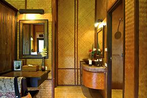 Hmong Hilltribe Lodge