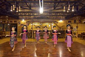 Hmong Hilltribe Lodge