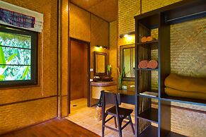 Hmong Hilltribe Lodge