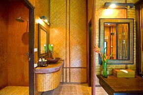 Hmong Hilltribe Lodge