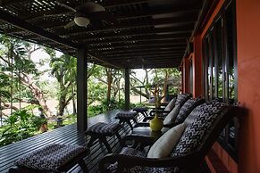 Baannamping Riverside Village