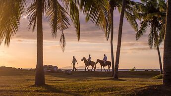 DoubleTree Resort by Hilton Hotel Fiji - Sonaisali Island