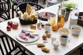 Hotel Paris La Fayette