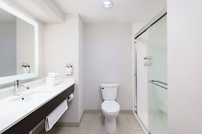 Holiday Inn Express & Suites Spring Hill by IHG