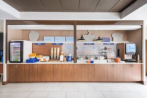 Holiday Inn Express & Suites Spring Hill by IHG