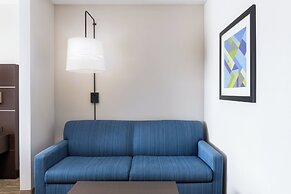 Holiday Inn Express & Suites Spring Hill by IHG