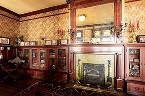 Vrooman Mansion B&B
