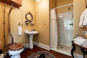 Vrooman Mansion B&B