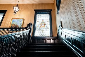 Vrooman Mansion B&B
