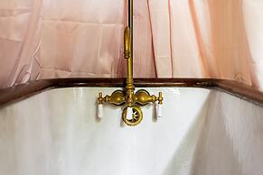 Vrooman Mansion B&B