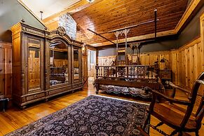 Vrooman Mansion B&B