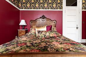 Vrooman Mansion B&B