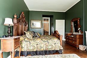 Vrooman Mansion B&B