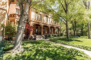 Vrooman Mansion B&B
