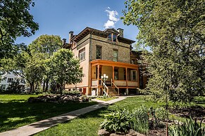 Vrooman Mansion B&B