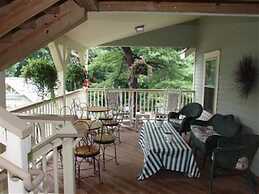 Alpine Haus Bed & Breakfast Inn