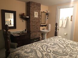 Alpine Haus Bed & Breakfast Inn