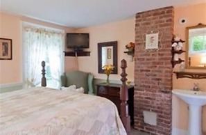 Alpine Haus Bed & Breakfast Inn