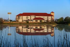 La Quinta Inn & Suites by Wyndham Shawnee