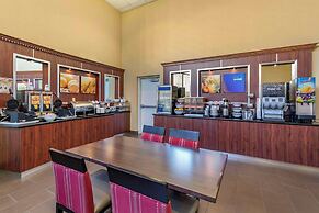 Comfort Inn & Suites Near Universal - N. Hollywood - Burbank