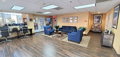 Comfort Inn & Suites Near Universal - N. Hollywood - Burbank