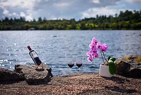 Harvey's Point Hotel