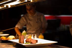 Harvey's Point Hotel