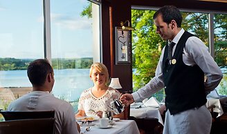 Harvey's Point Hotel