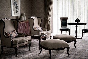 Harvey's Point Hotel