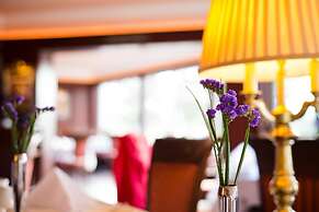 Harvey's Point Hotel