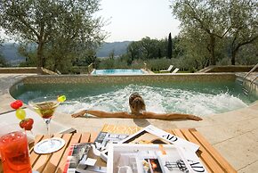 Villa La Borghetta Resort