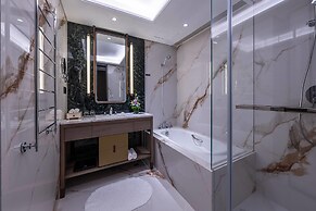 Wyndham Grand Plaza Royale Ningbo