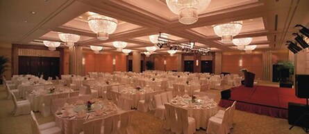 Wyndham Grand Plaza Royale Ningbo