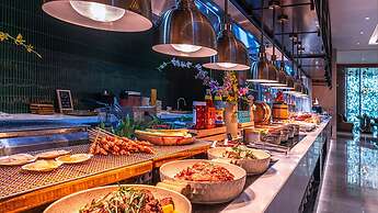 Wyndham Grand Plaza Royale Ningbo