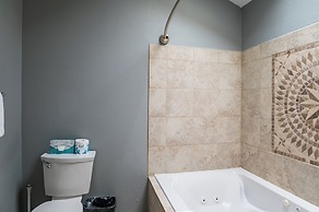 Inn at Haystack Rock