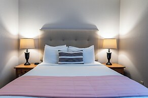 Inn at Haystack Rock