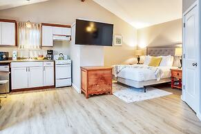 Inn at Haystack Rock