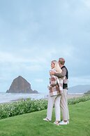 Inn at Haystack Rock